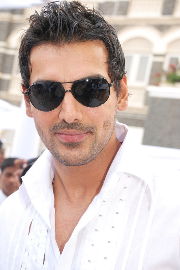 John Abraham asks Central Government to ban use of animals in circuses